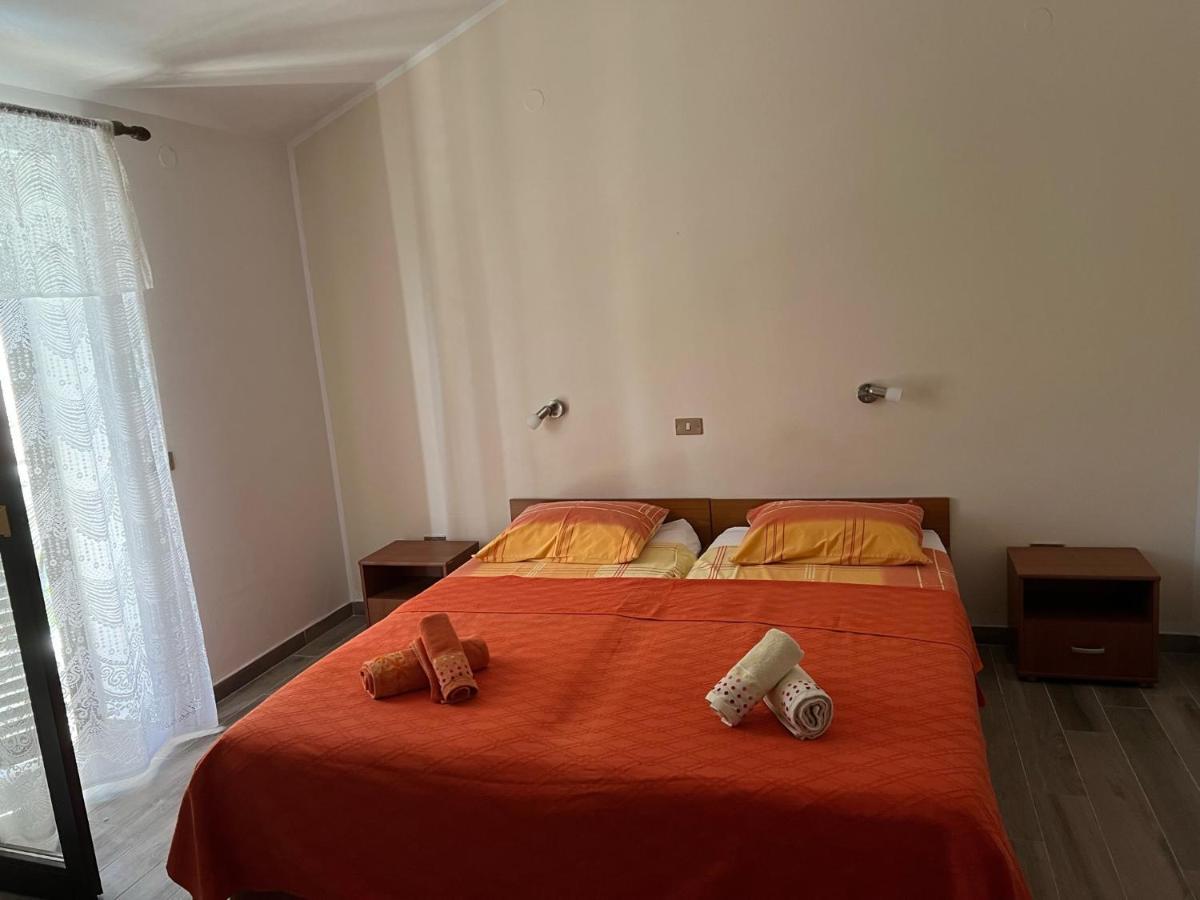 Draga Rooms Njivice Kültér fotó