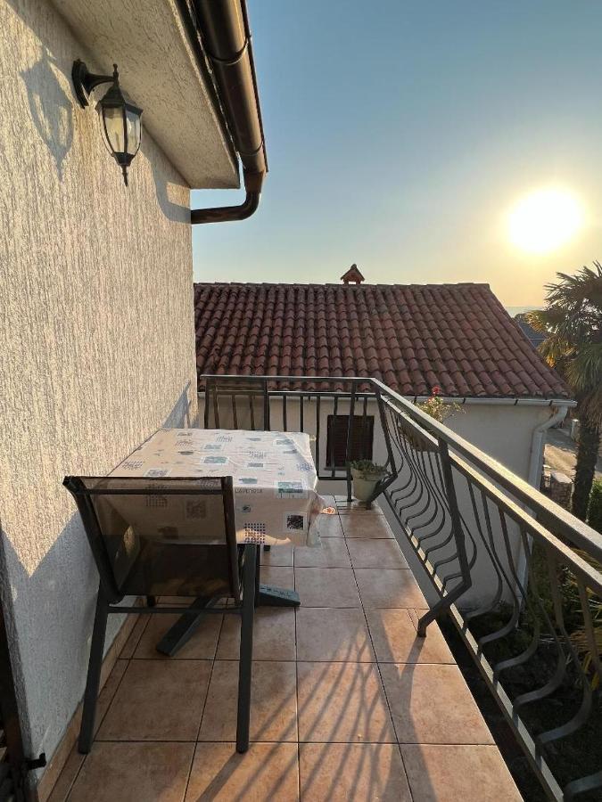 Draga Rooms Njivice Kültér fotó